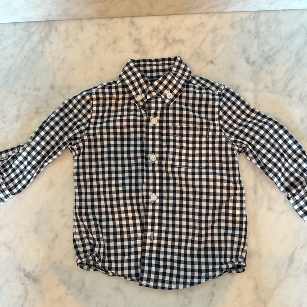 6-12 months button down bundle - Picture 3 of 5